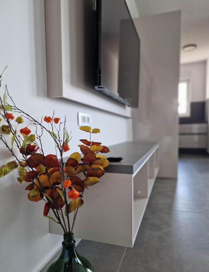 Villa Poseidon Novalja Buitenkant foto