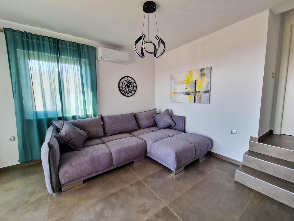 Villa Poseidon Novalja Buitenkant foto